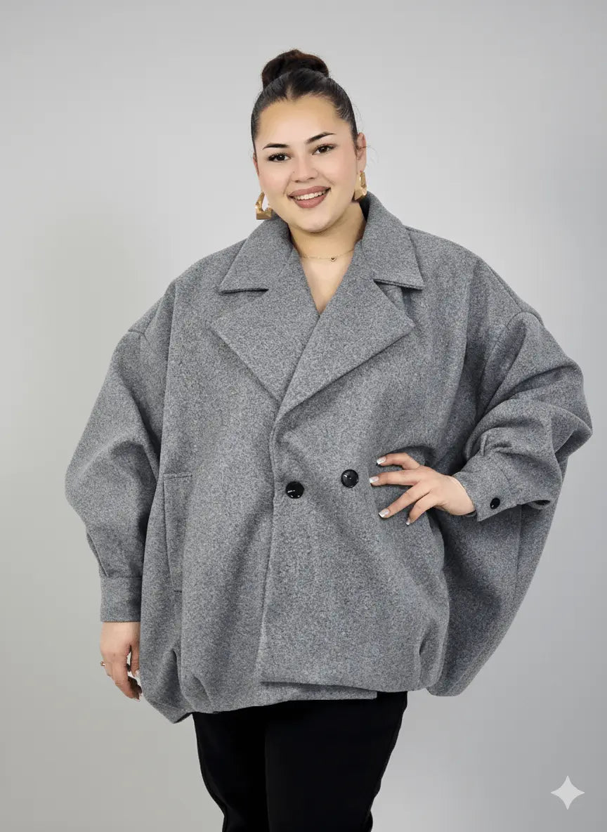 Płaszcz plus size oversize dwurzędowy z szerokim kołnierzem – modny krótki fason XXL Stylowa XL
