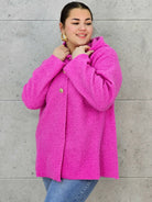 Płaszcz plus size z kapturem – ciepło, styl i kobiecość w jednym! Stylowa XL