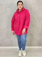 Płaszcz plus size z kapturem – ciepło, styl i kobiecość w jednym! Stylowa XL