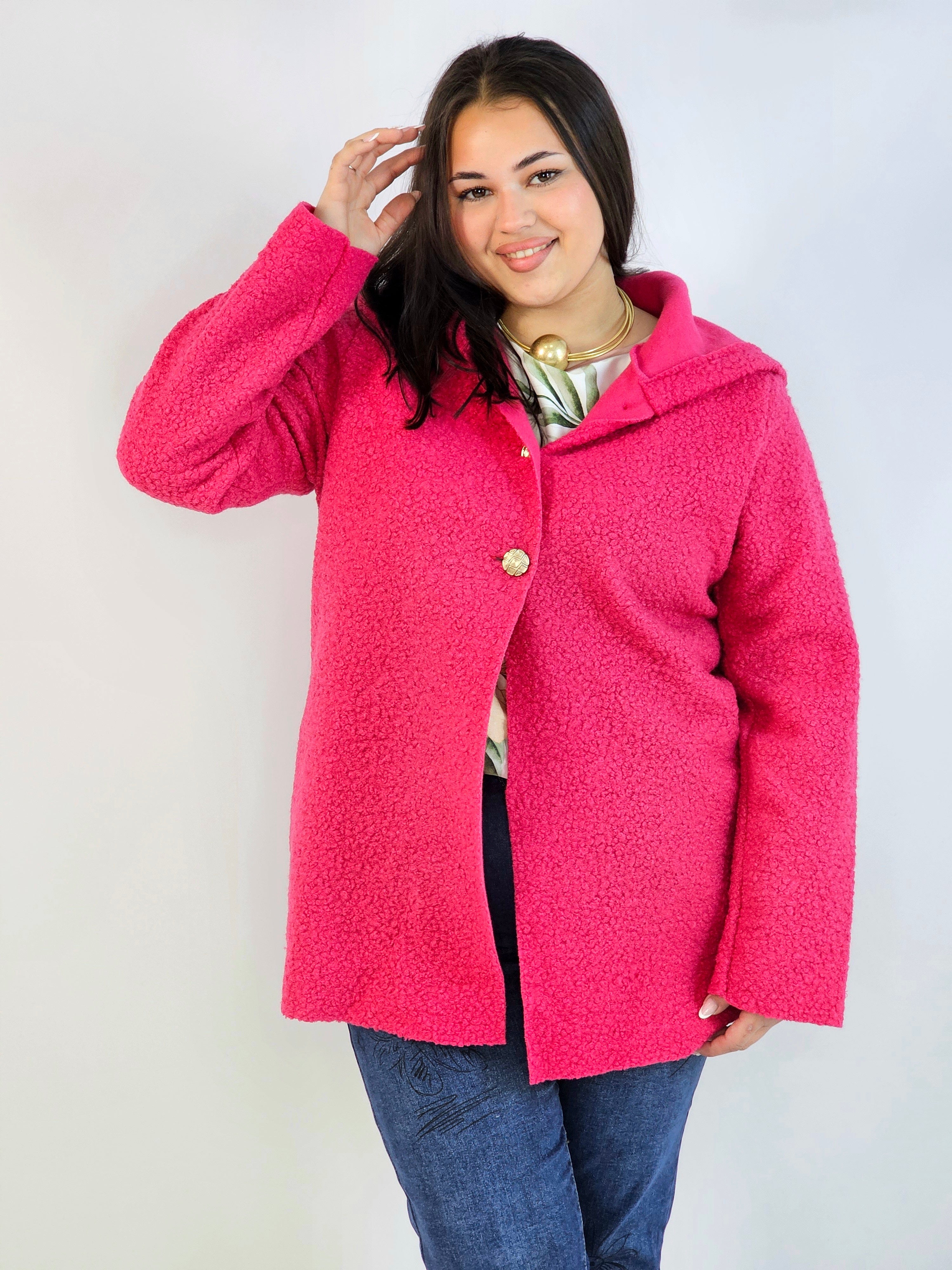 Płaszcz plus size z kapturem – ciepło, styl i kobiecość w jednym! Stylowa XL