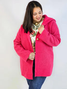 Płaszcz plus size z kapturem – ciepło, styl i kobiecość w jednym! Stylowa XL