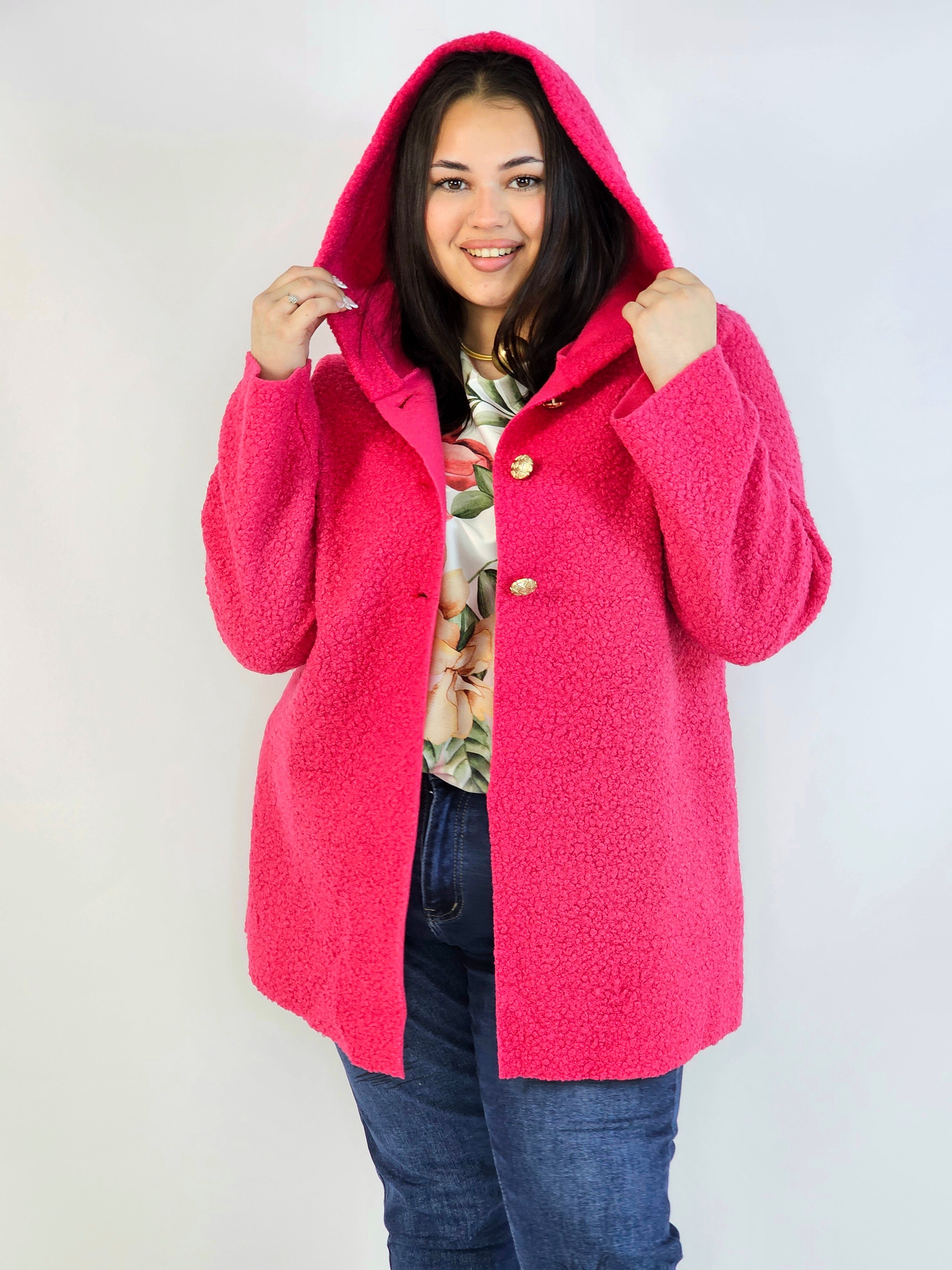 Płaszcz plus size z kapturem – ciepło, styl i kobiecość w jednym! Stylowa XL