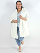 Płaszcz plus size z kapturem – lekkość, która otula sylwetkę Stylowa XL