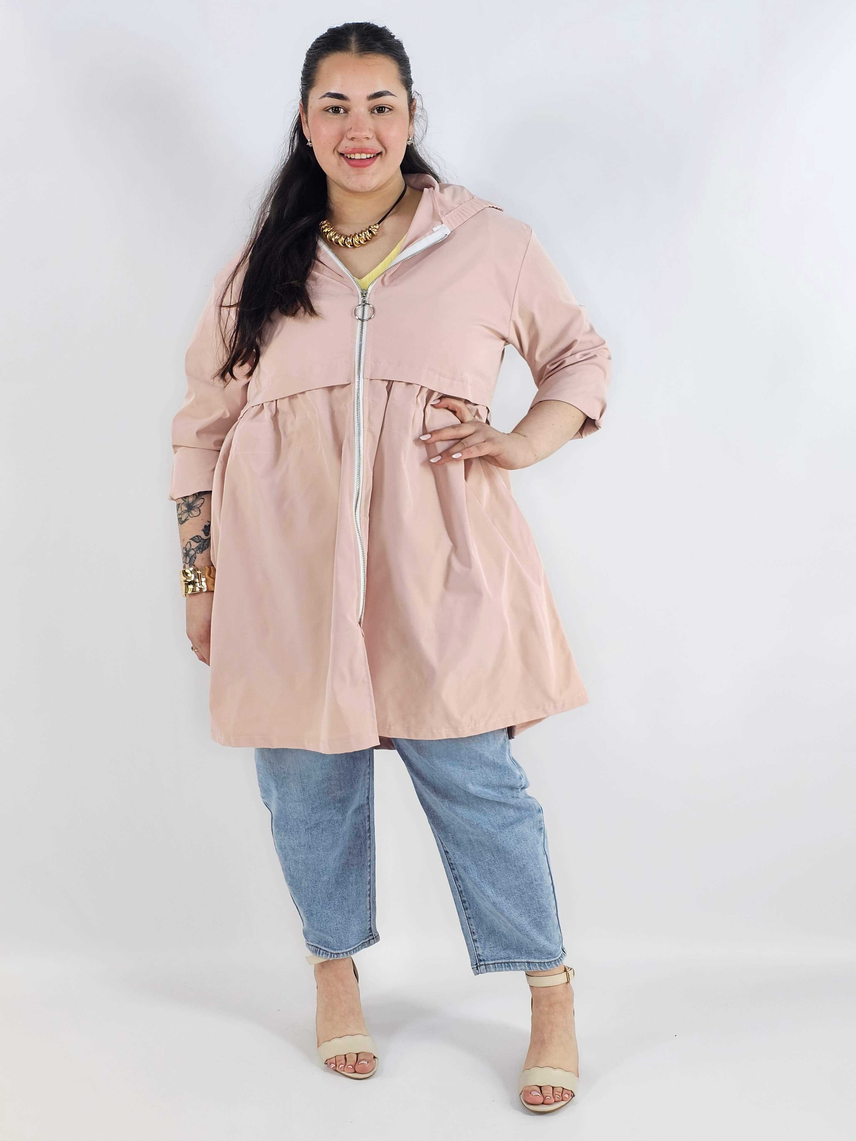 Płaszcz plus size z kapturem – lekkość, która otula sylwetkę Stylowa XL