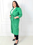 Płaszcz plus size z kieszeniami i regulacją w talii Stylowa XL