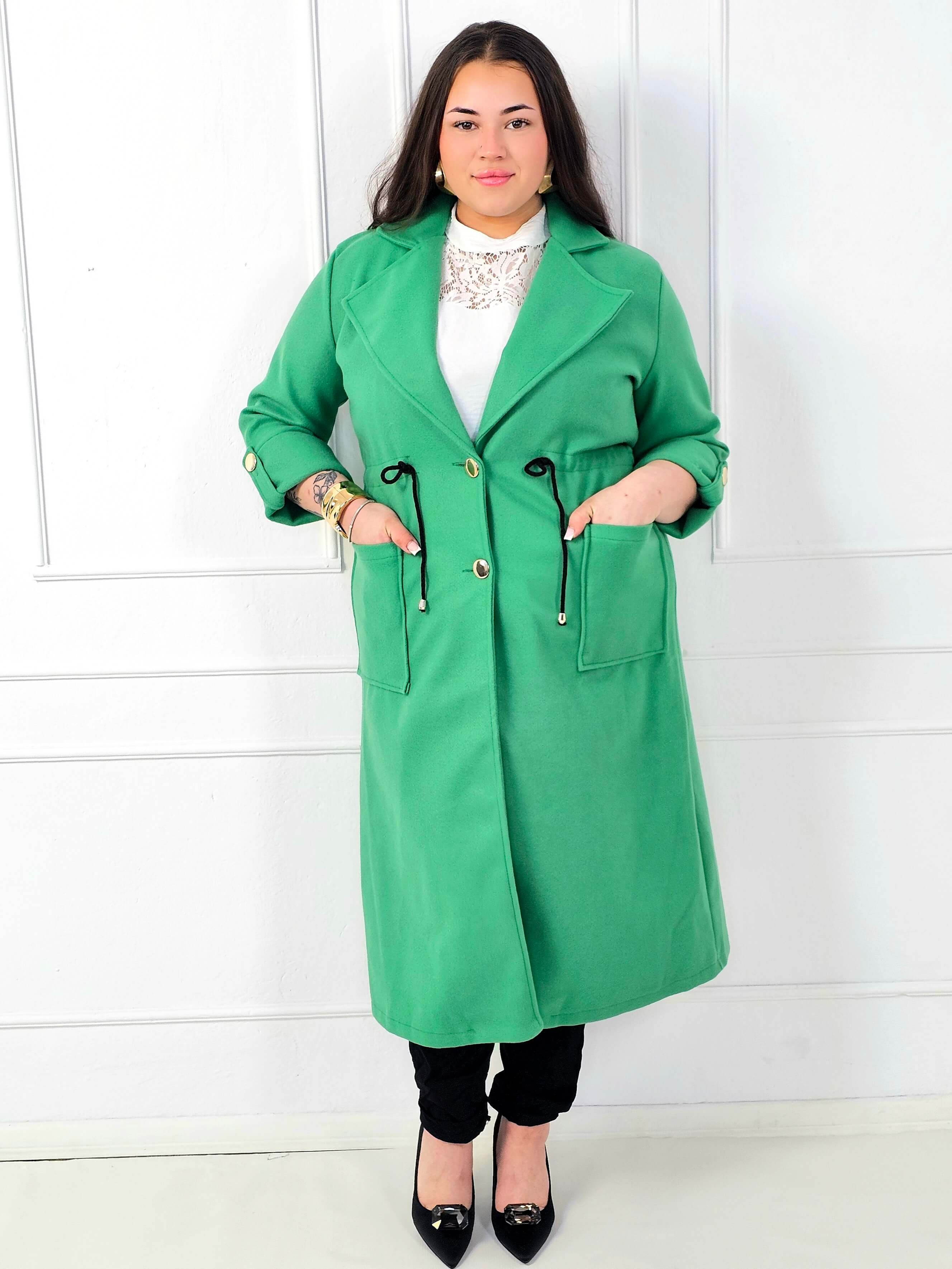 Płaszcz plus size z kieszeniami i regulacją w talii Stylowa XL