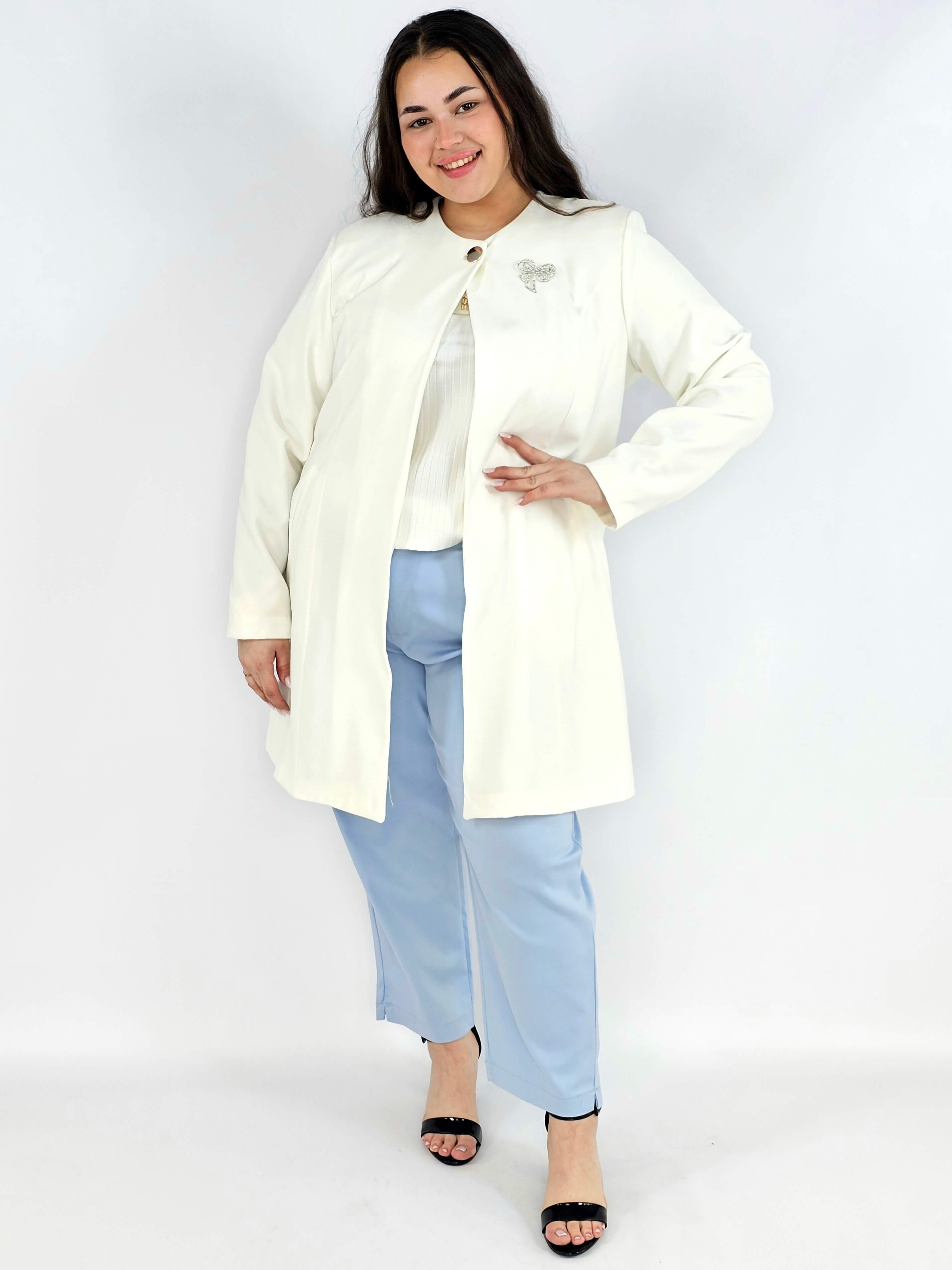 Przedłużana Marynarka Plus Size – Szyk i Komfort w Jednym | StylowaXL Stylowa XL