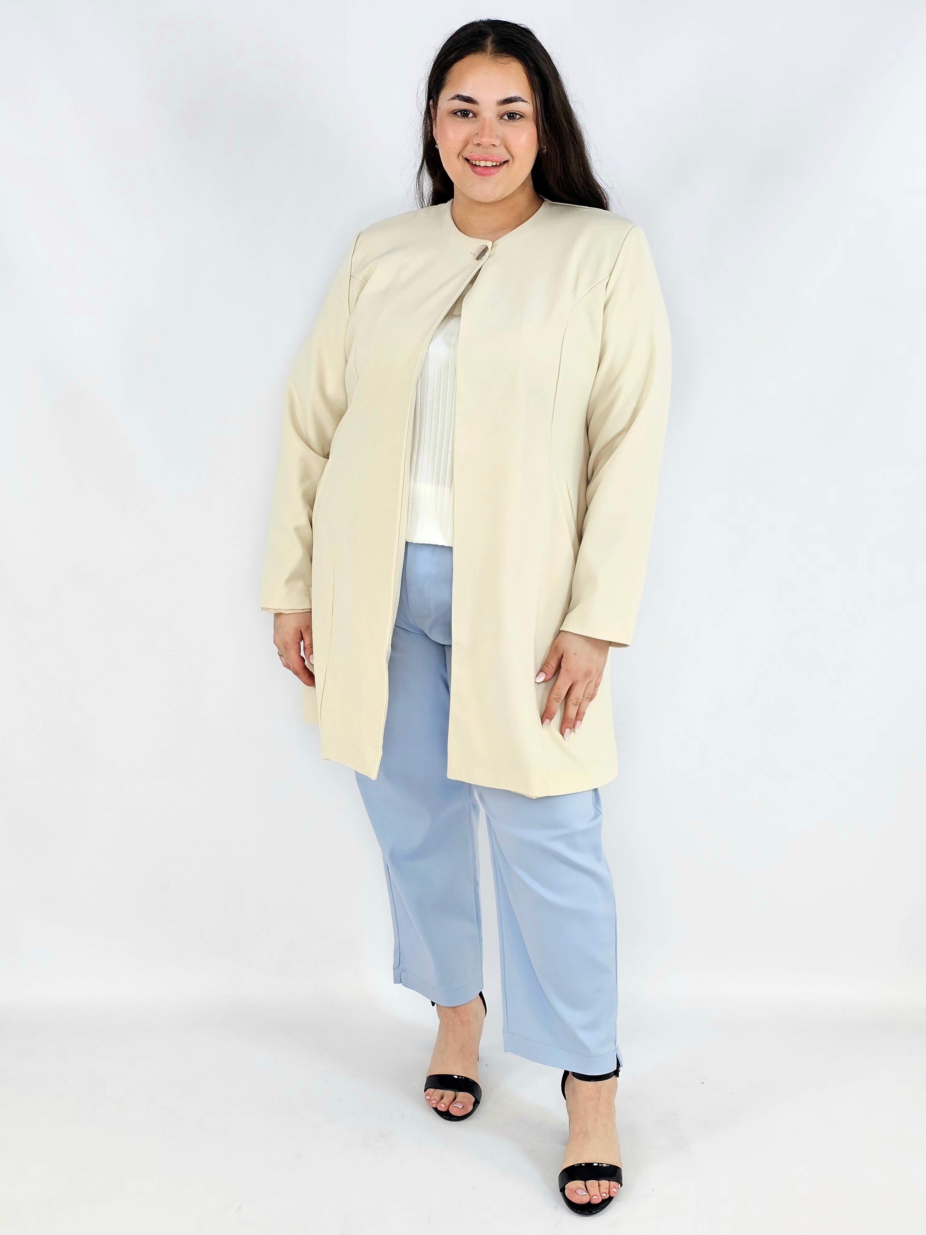 Przedłużana Marynarka Plus Size – Szyk i Komfort w Jednym | StylowaXL Stylowa XL