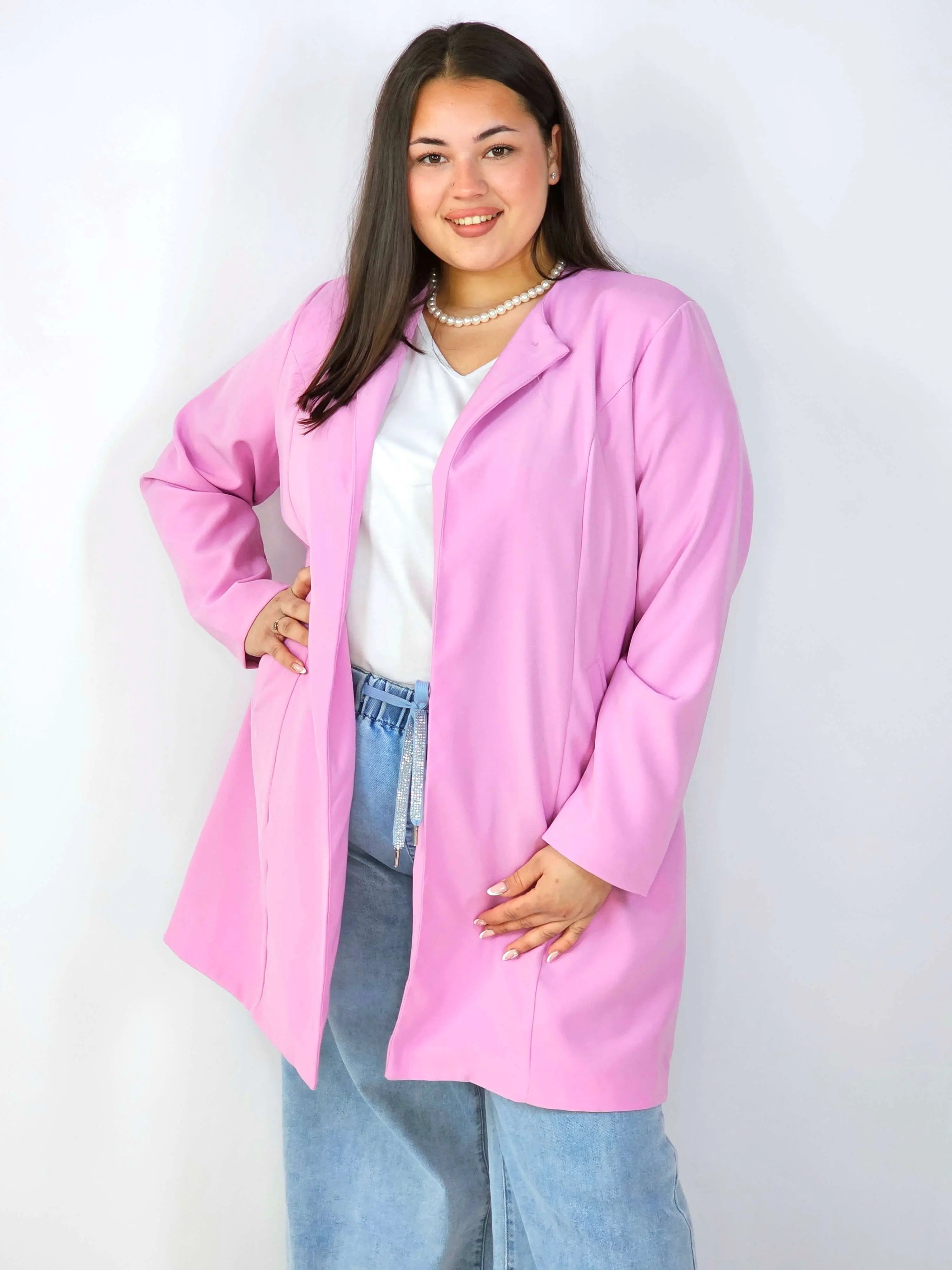 Przedłużana Marynarka Plus Size – Szyk i Komfort w Jednym | StylowaXL Stylowa XL