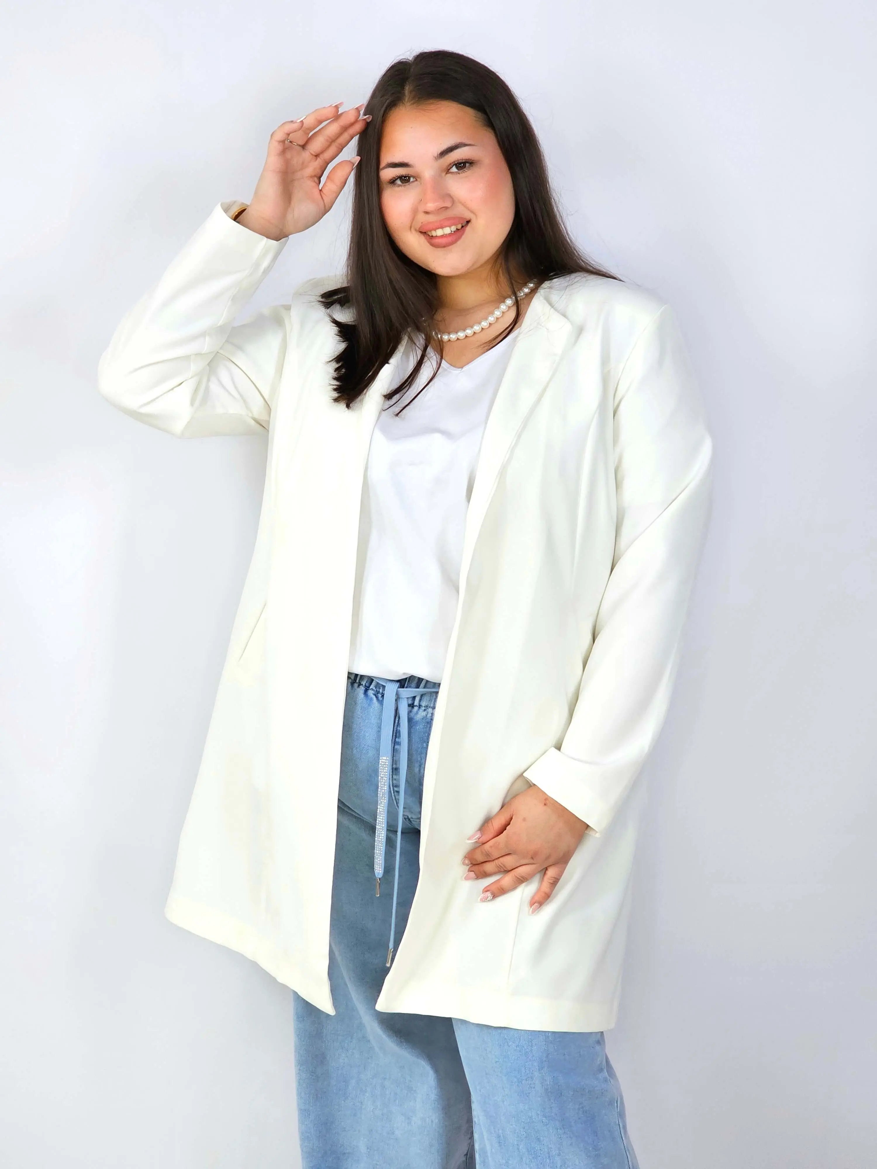 Przedłużana Marynarka Plus Size – Szyk i Komfort w Jednym | StylowaXL Stylowa XL