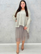 Romantyczna halka plus size w pastelowym odcieniu ciemnego beżu Stylowa XL