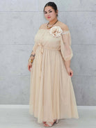 Romantyczna sukienka tiulowa z kwiatem Stylowa XL