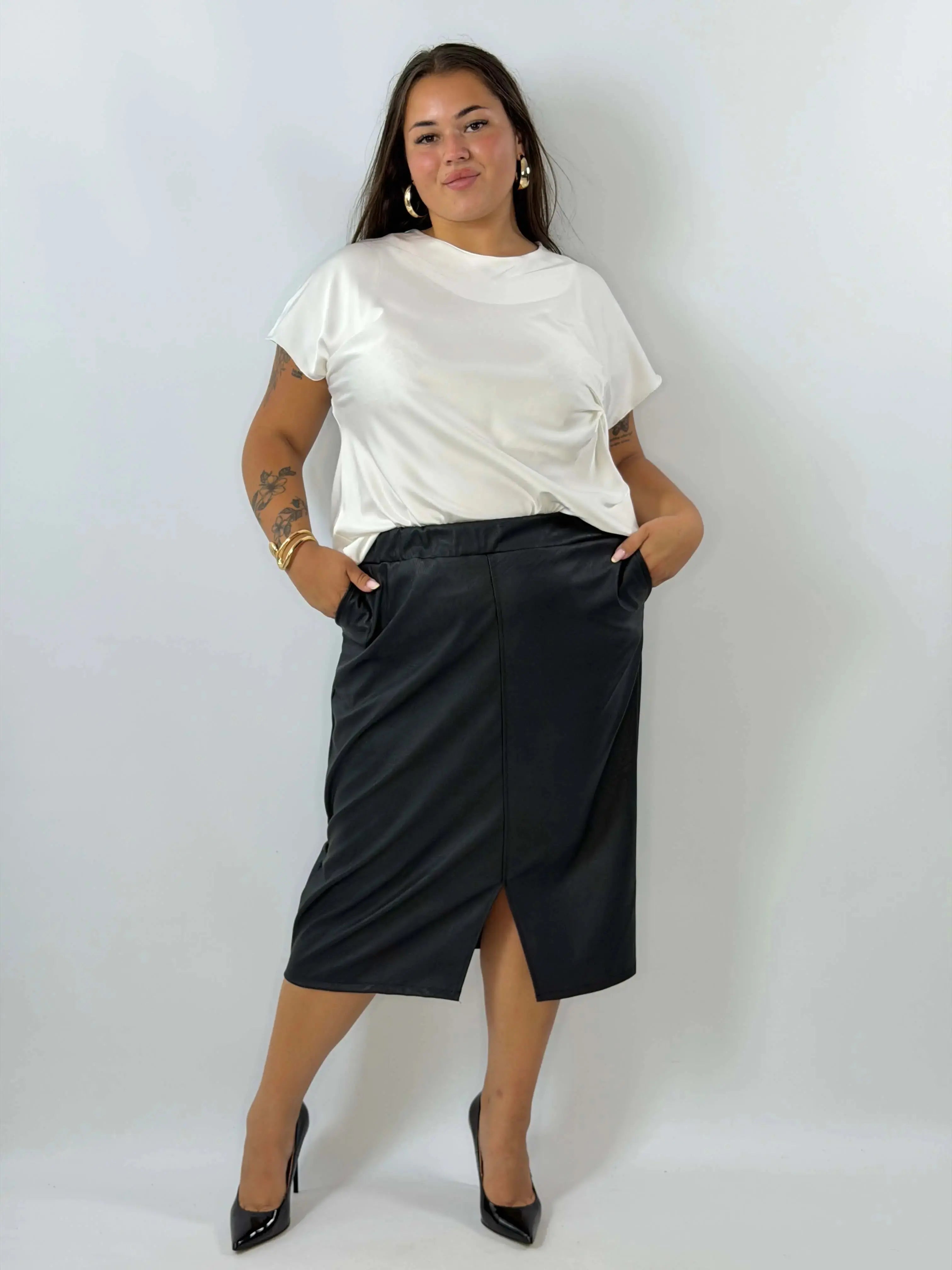 Satynowa bluzka Plus Size z ozdobnym marszczeniem Stylowa XL