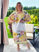 Satynowa sukienka z subtelnym połyskiem w kilku kolorach Stylowa XL