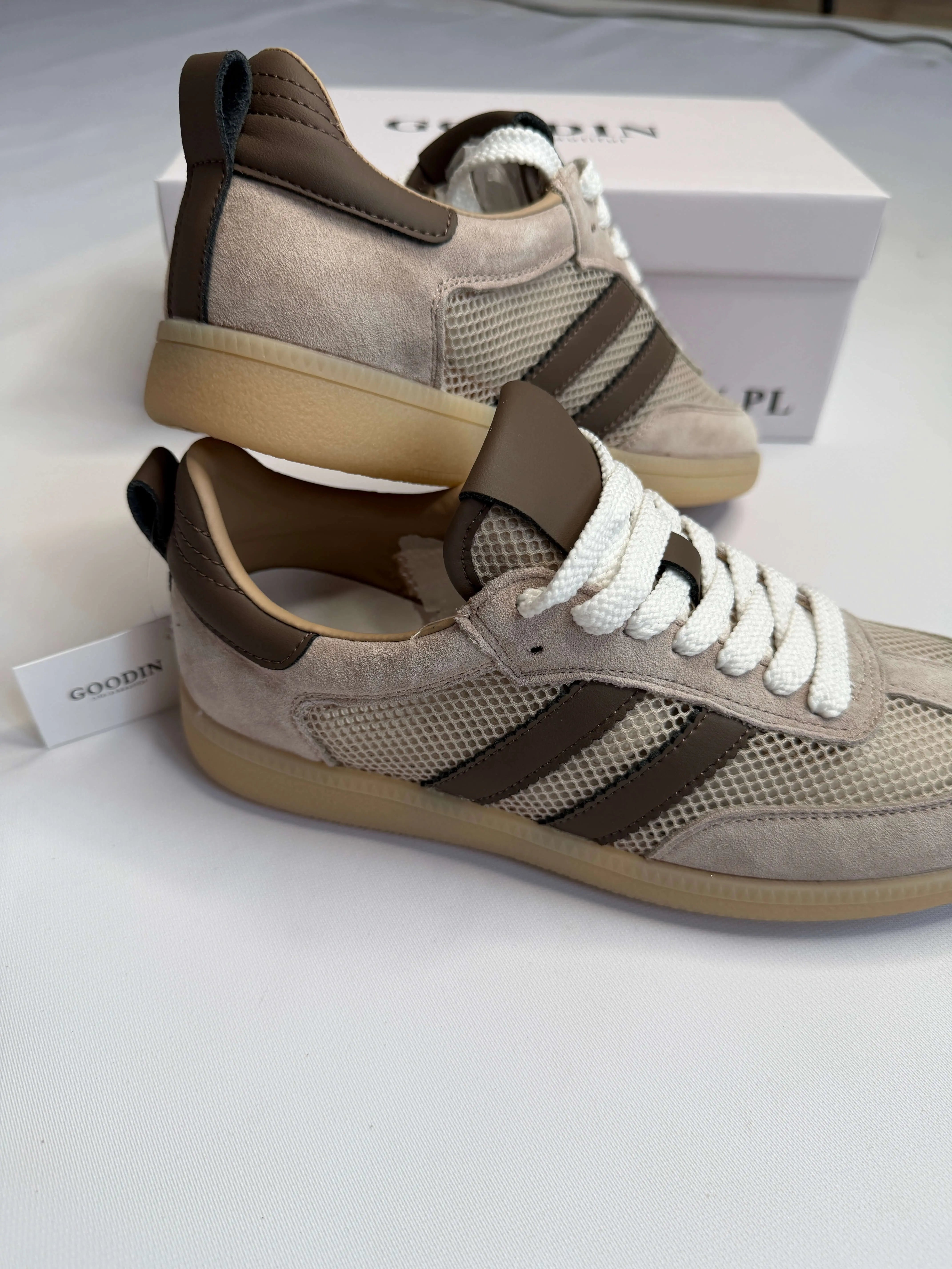 Sneakersy damskie beżowe z siateczką i brązowymi paskami Goodin Stylowa XL