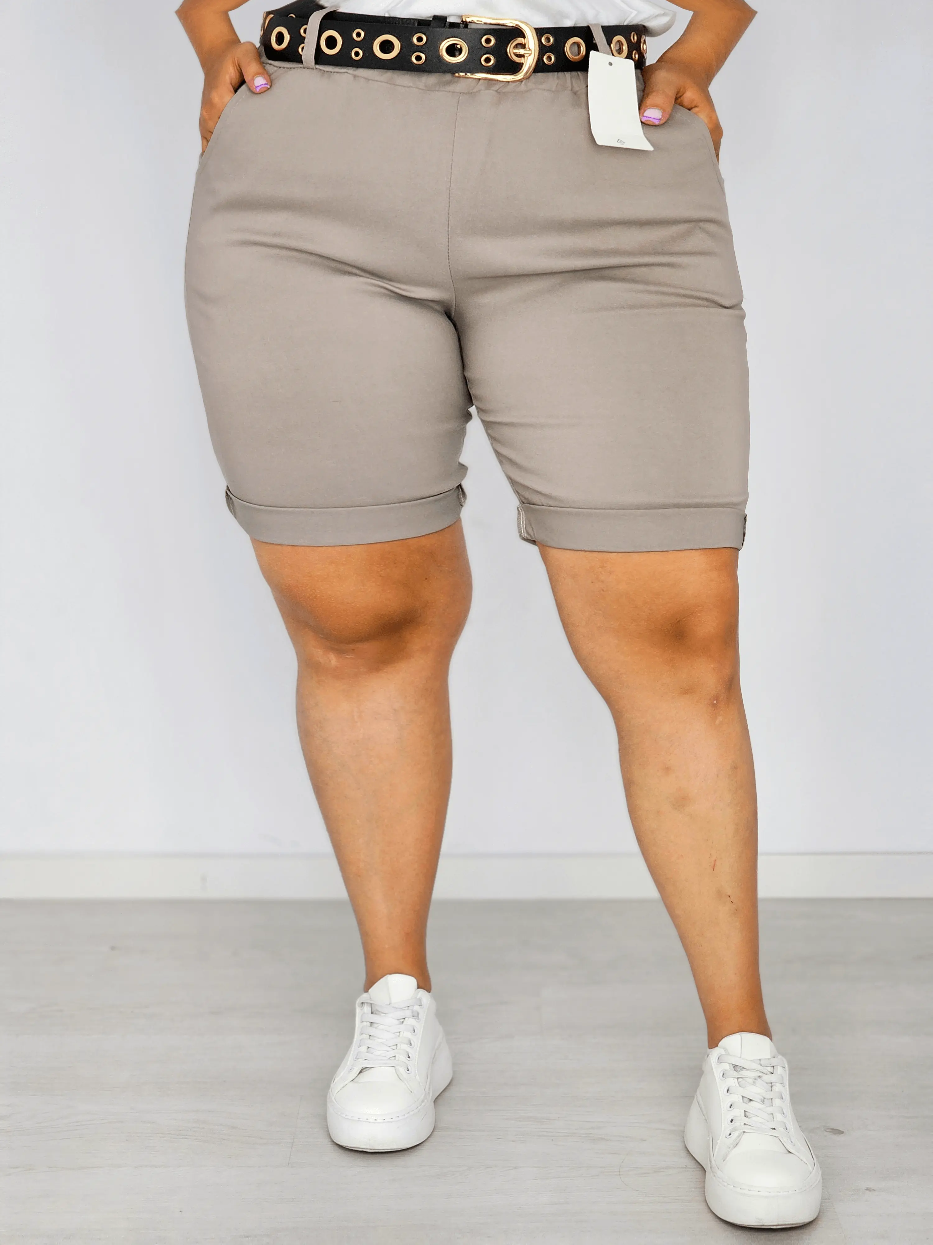 Spodenki z paskiem dostępne w kolorach Stylowa XL