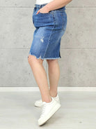 Spódnica jeansowa plus size z postrzępionym dołem — Stylowa i wygodna Stylowa XL