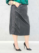 Spódnica midi plus size z ekoskóry i tkaniną strukturalną Stylowa XL
