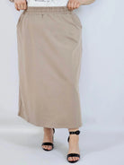 Spódnica midi plus size z kieszeniami – stylowa, wygodna i kobieca Stylowa XL