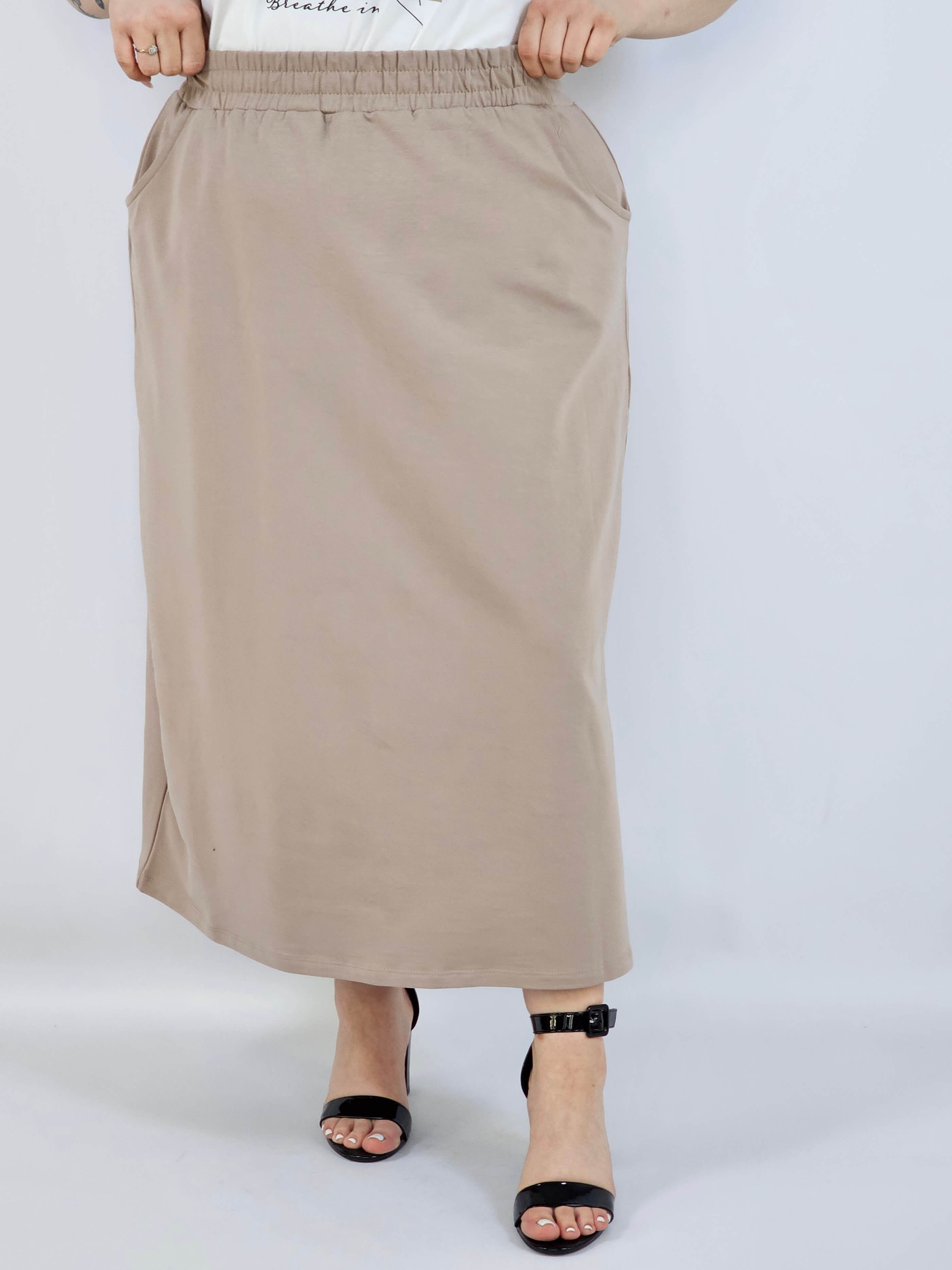 Spódnica midi plus size z kieszeniami – stylowa, wygodna i kobieca Stylowa XL