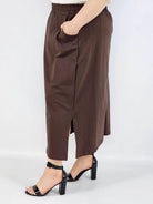 Spódnica midi plus size z kieszeniami – stylowa, wygodna i kobieca Stylowa XL