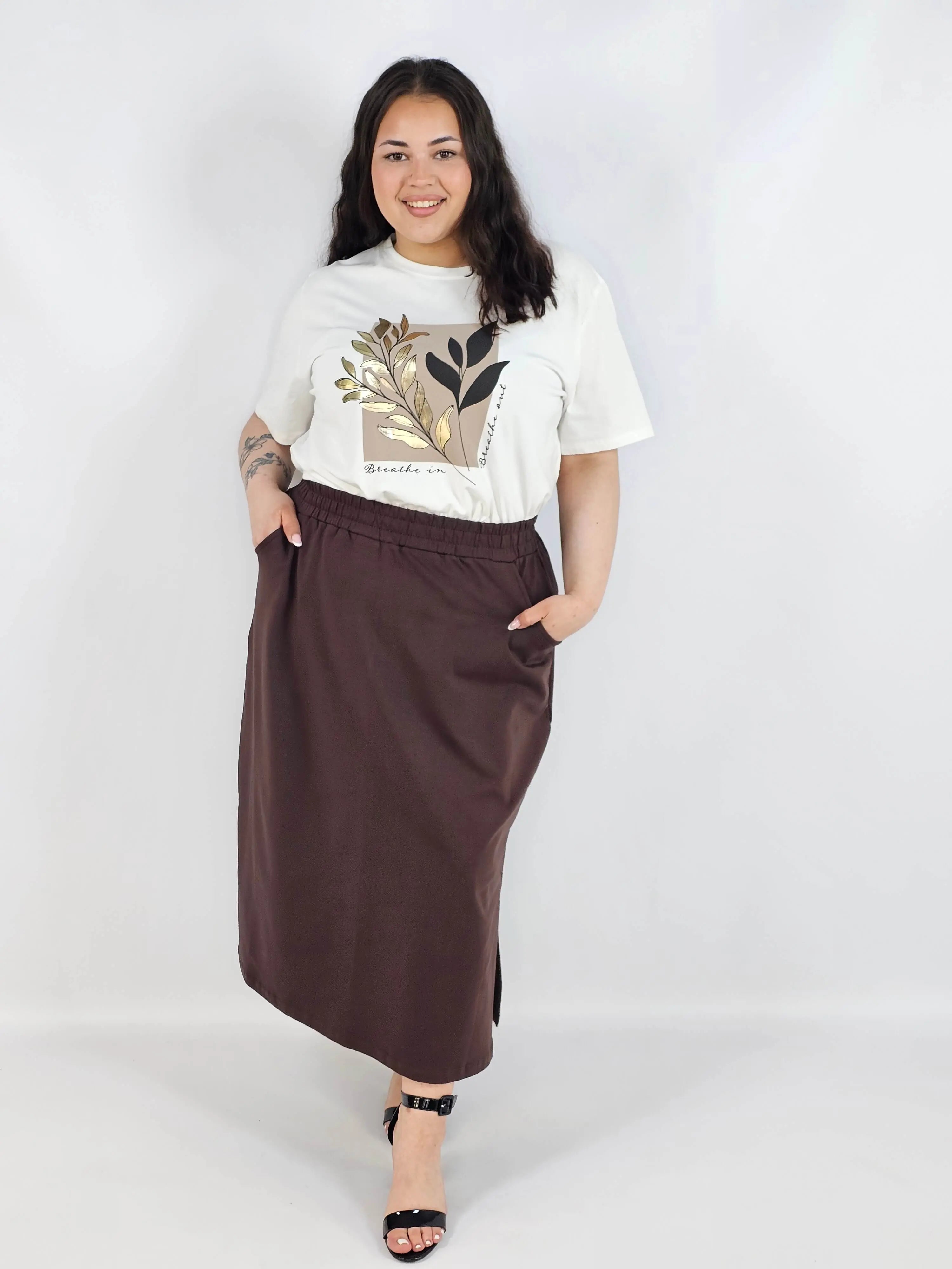 Spódnica midi plus size z kieszeniami – stylowa, wygodna i kobieca Stylowa XL
