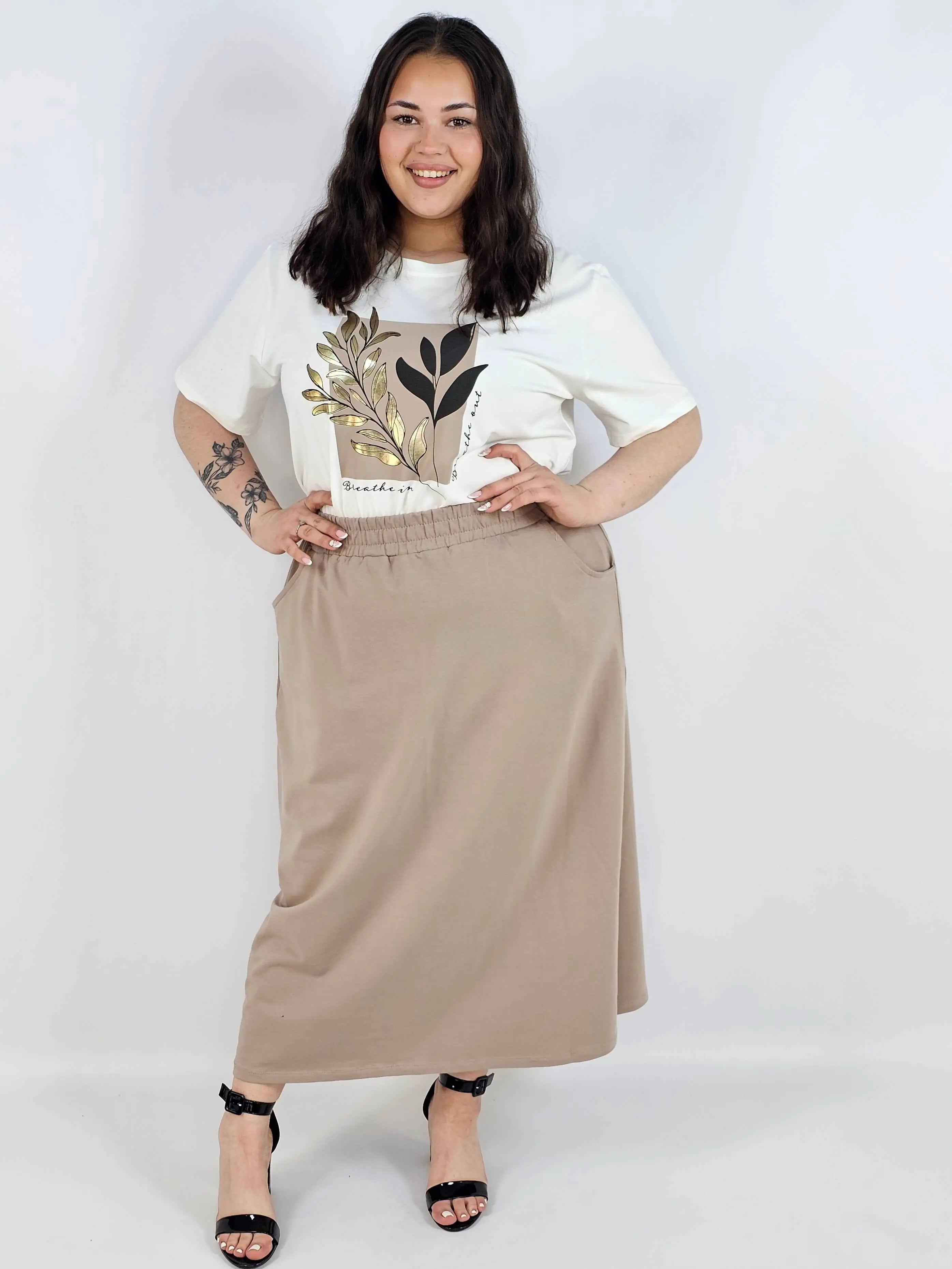 Spódnica midi plus size z kieszeniami – stylowa, wygodna i kobieca Stylowa XL