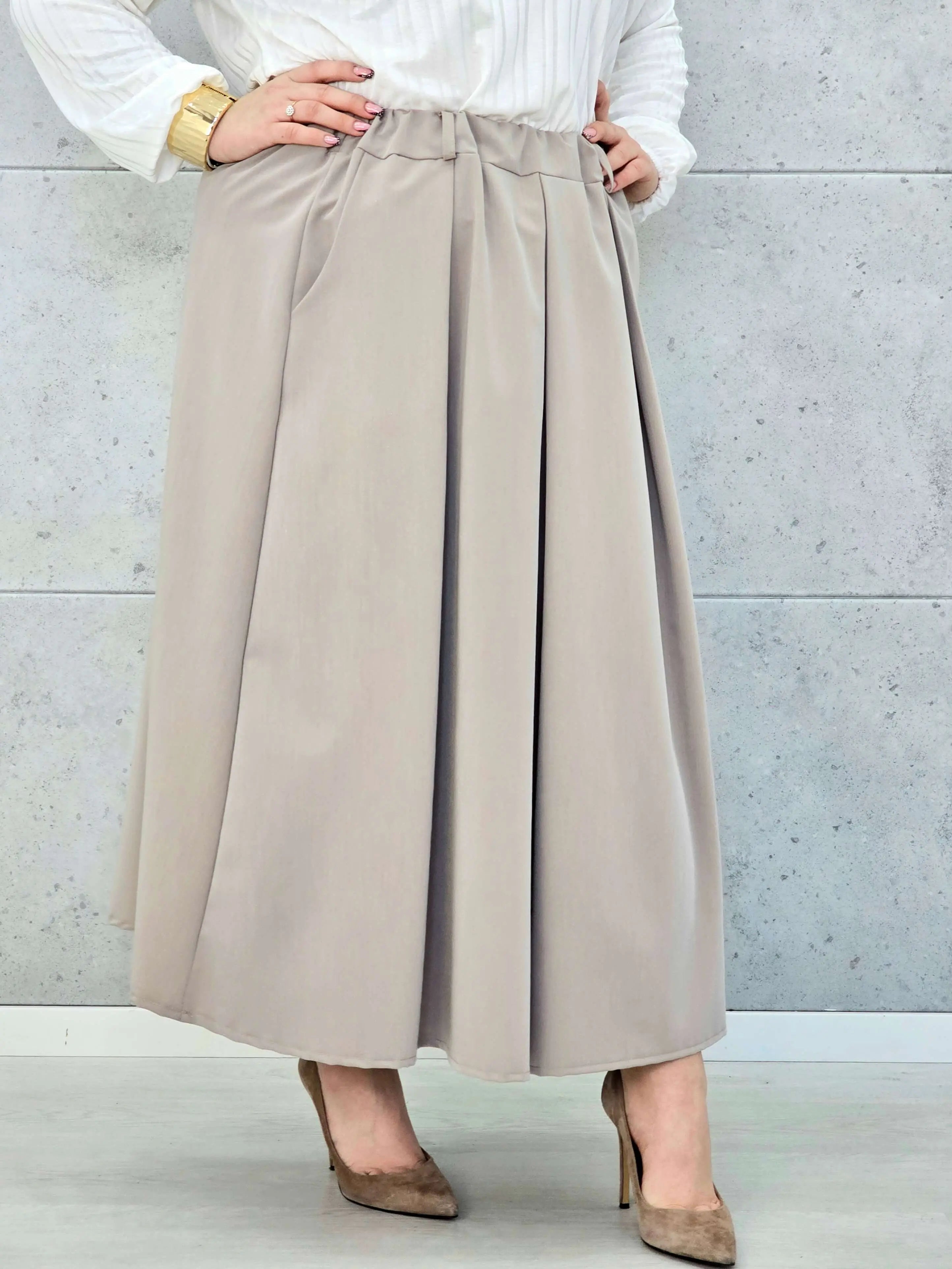 Spódnica plisowana midi StylowaXL – klasyczna elegancja w nowoczesnym wydaniu Stylowa XL