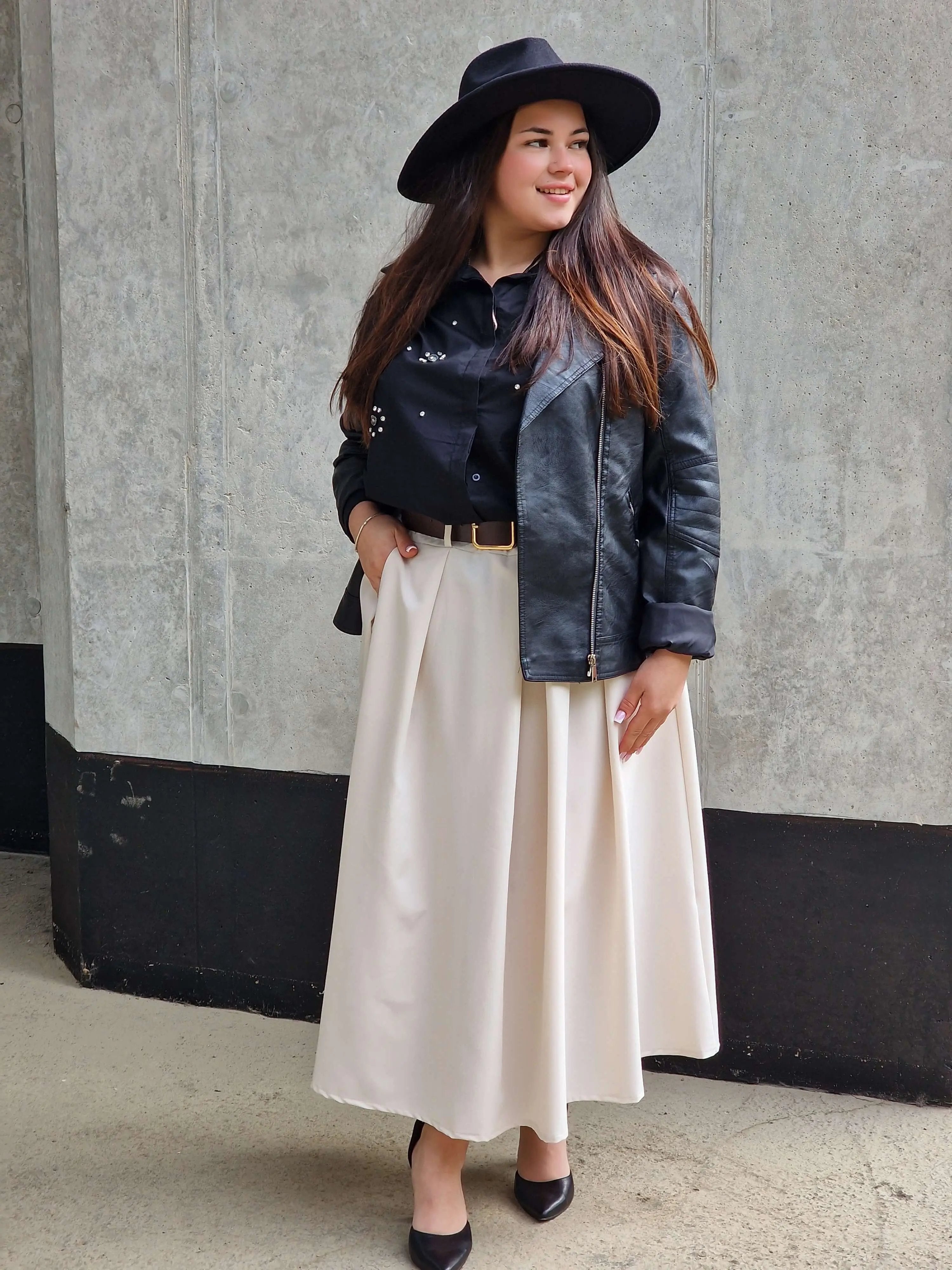 Spódnica midi z paskiem Stylowa XL