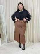 Spódnica plus size z eko skóry z eleganckim paskiem – czarna i brązowa Stylowa XL