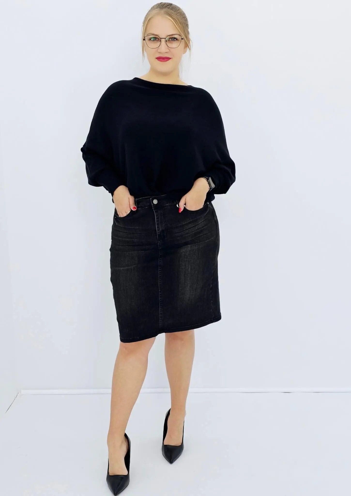 Spódnica w kolorze ciemnego jeansu - rozmiar 40 Stylowa XL