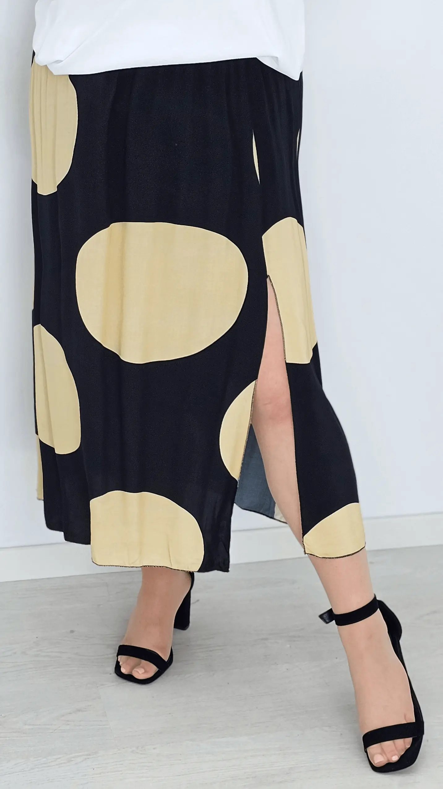 Spódnica wiskozowa - beżowe grochy Stylowa XL