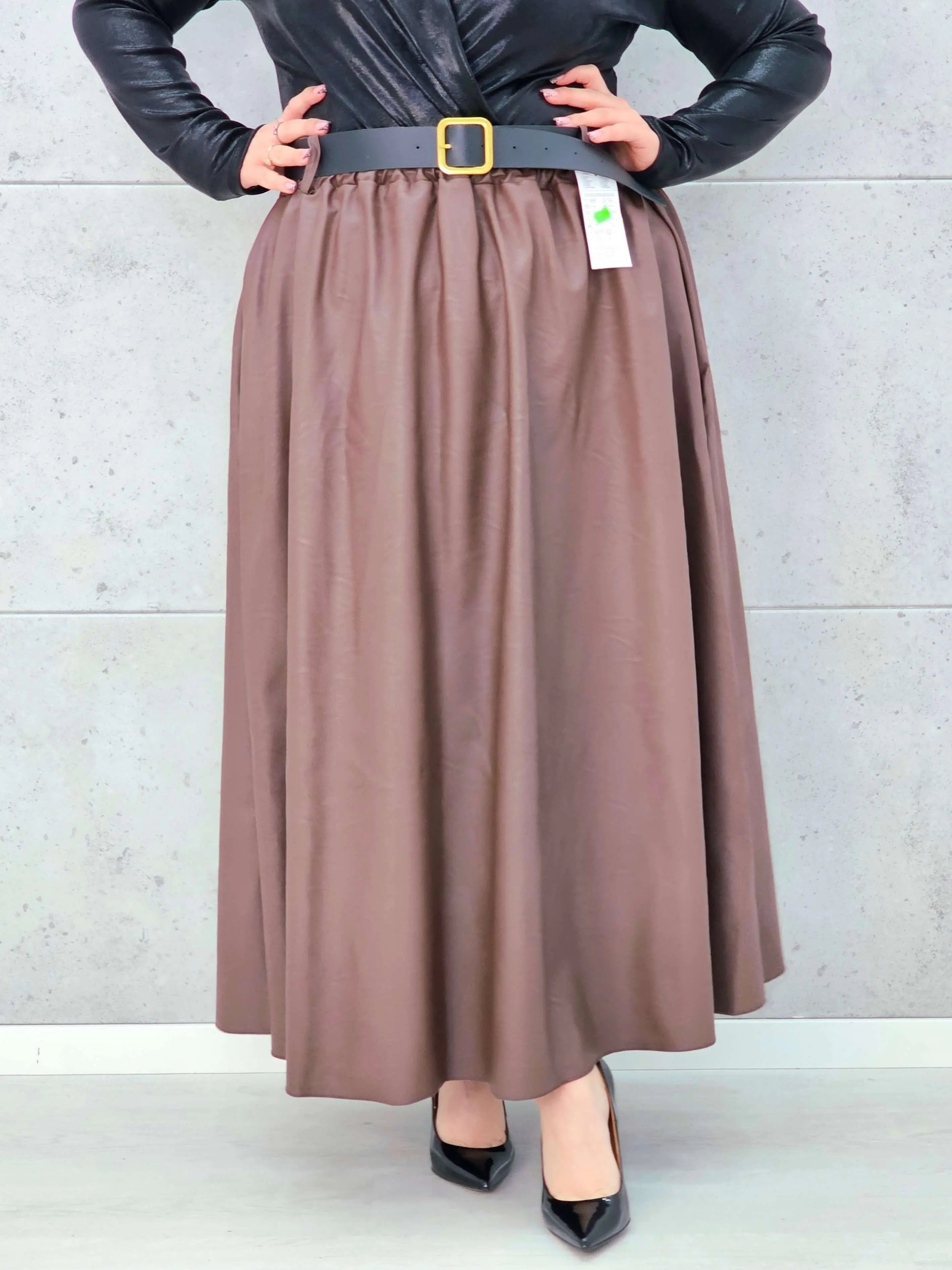 Spódnica z Ekoskóry Plus Size StylowaXL – Elegancja i Wygoda dla Kobiet XXL Stylowa XL