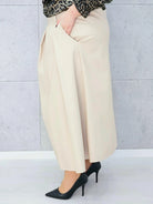 Spódnica z eko skóry plus size – elegancja i nowoczesny styl | Stylowa XL Stylowa XL