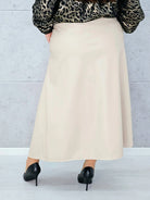 Spódnica z eko skóry plus size – elegancja i nowoczesny styl | Stylowa XL Stylowa XL