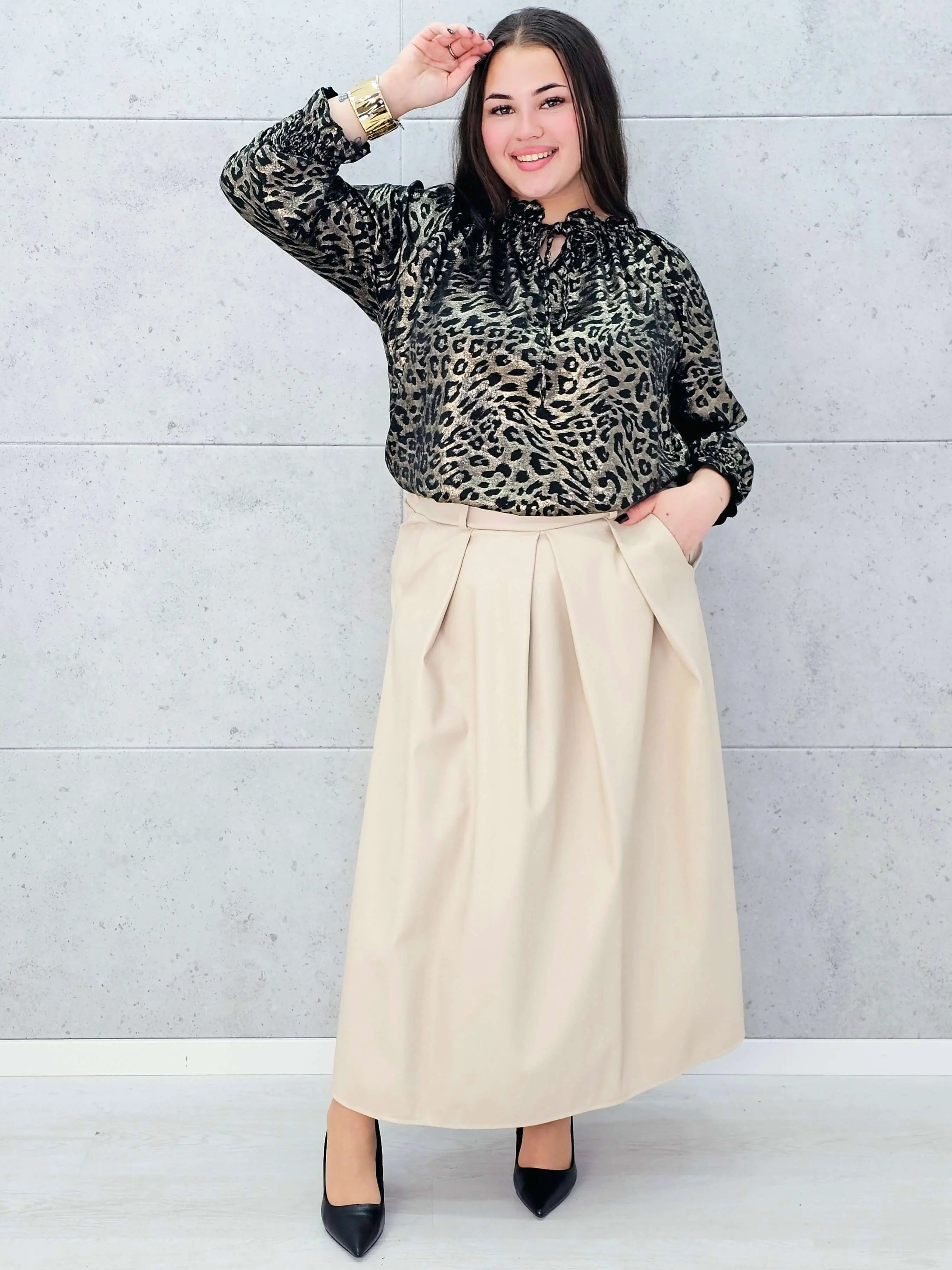 Spódnica z eko skóry plus size – elegancja i nowoczesny styl | Stylowa XL Stylowa XL