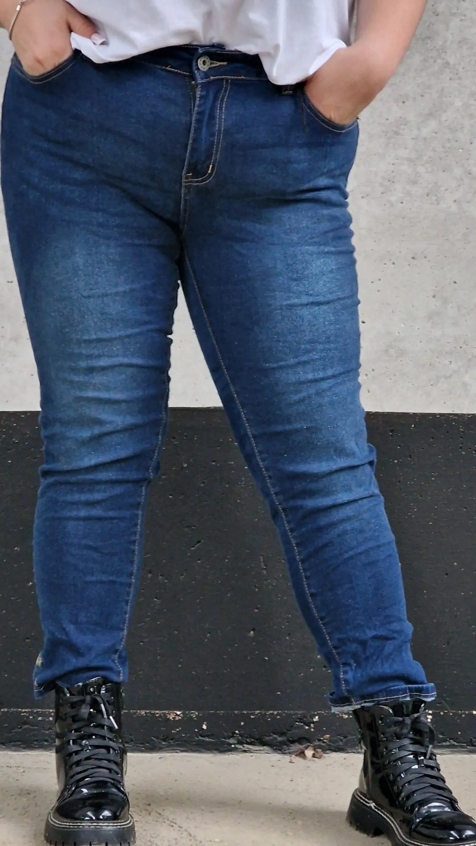 Spodnie Jeansy slim fit w klasycznym odcieniu denimu Stylowa XL