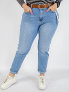 Spodnie Plus Size G'Smack Jasne Jeansy z Paskiem – Klasyczne i Wygodne XXL Stylowa XL