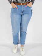 Spodnie Plus Size G'Smack Jasne Jeansy z Paskiem – Klasyczne i Wygodne XXL Stylowa XL