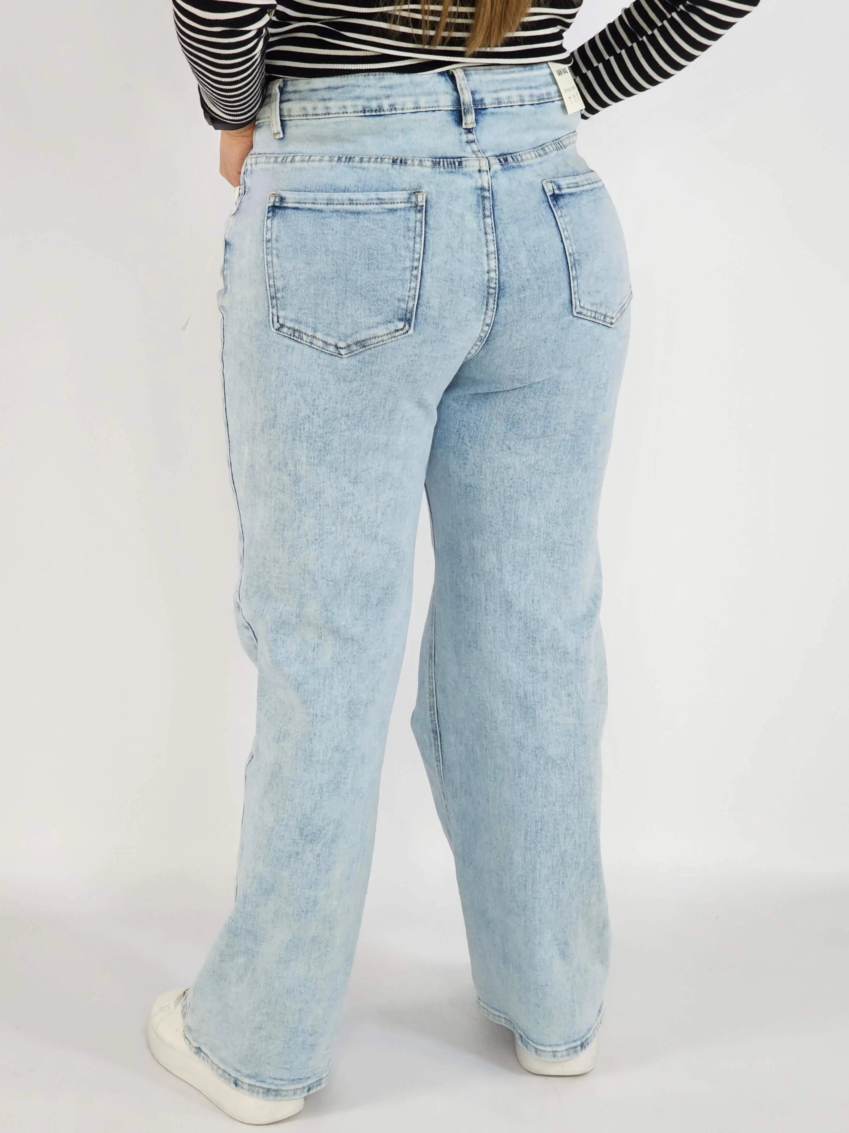 Spodnie Plus Size Jasne Jeansy Damskie – Klasyczne i Wygodne XXL Stylowa XL