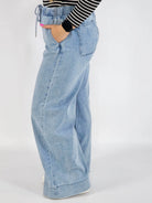Spodnie Plus Size Jasne Jeansy z Gumką w Pasie – Wygodne i Stylowe XXL Stylowa XL