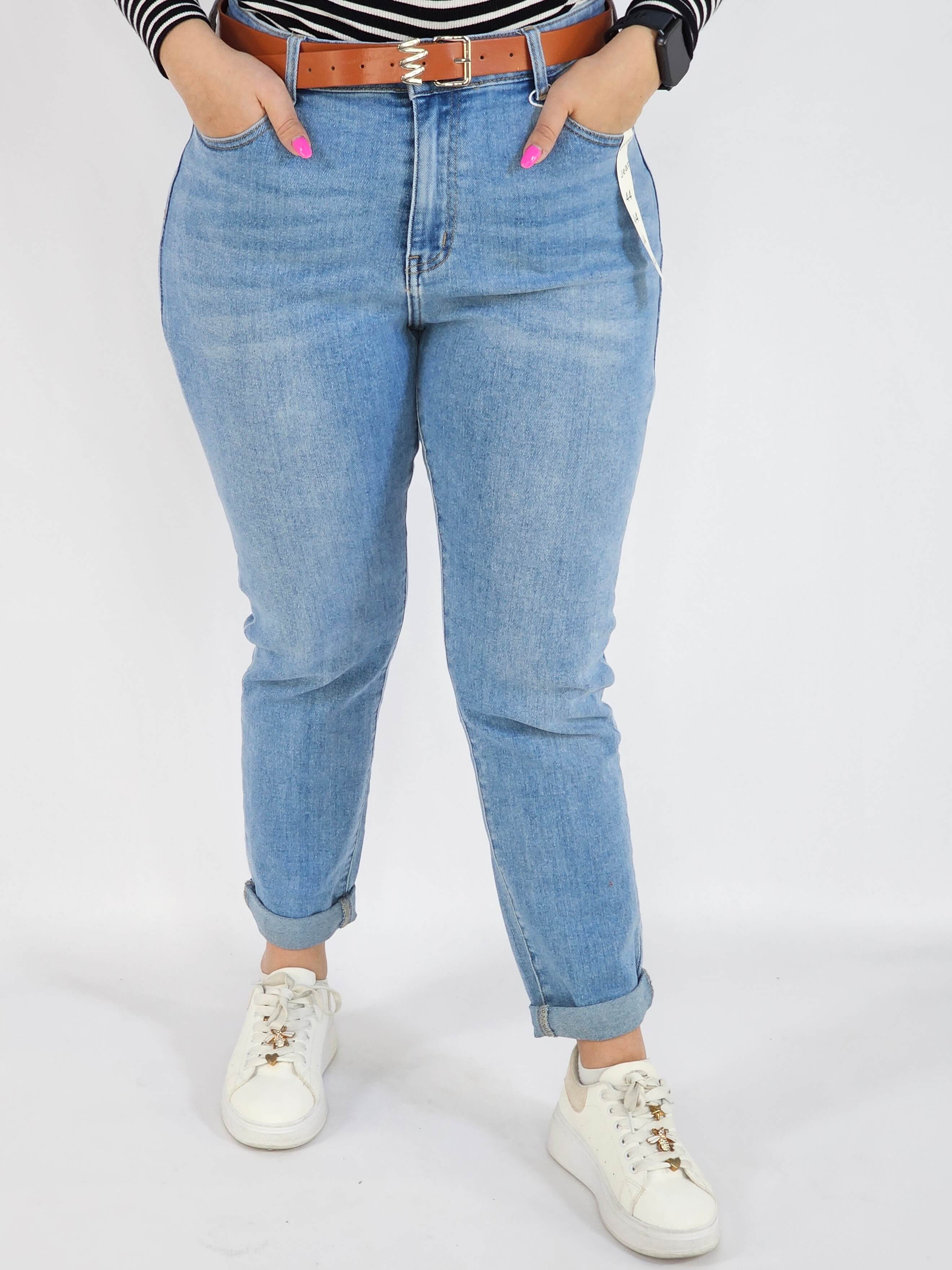 Spodnie Plus Size Jasne Jeansy z Paskiem – Klasyczne i Wygodne XXL Stylowa XL