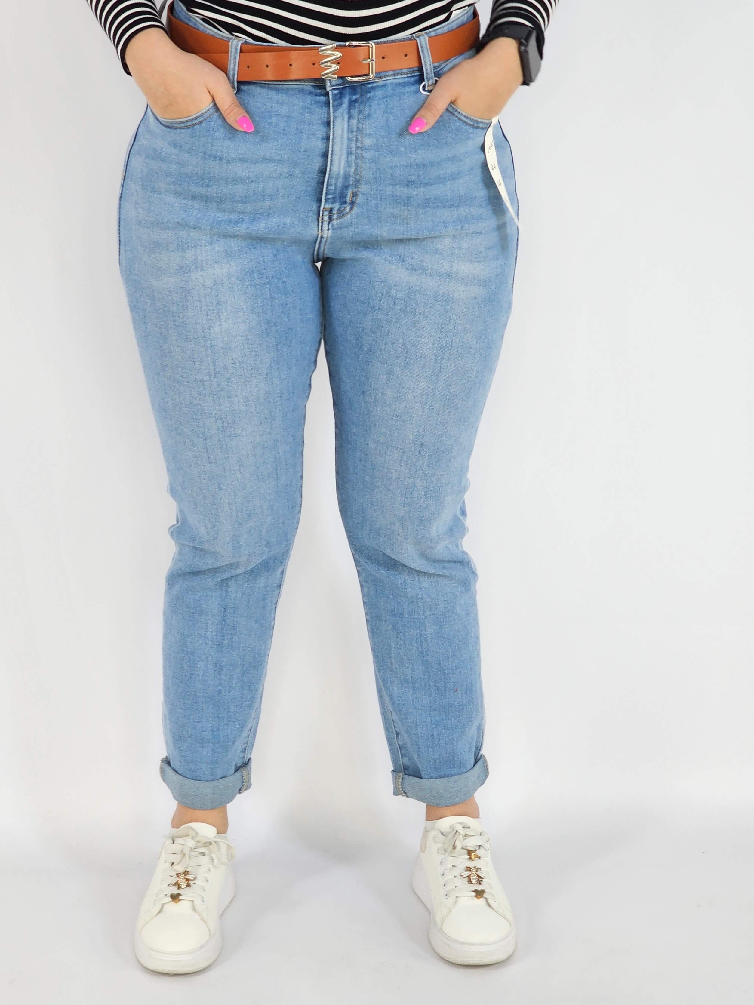 Spodnie Plus Size Jasne Jeansy z Paskiem – Klasyczne i Wygodne XXL Stylowa XL