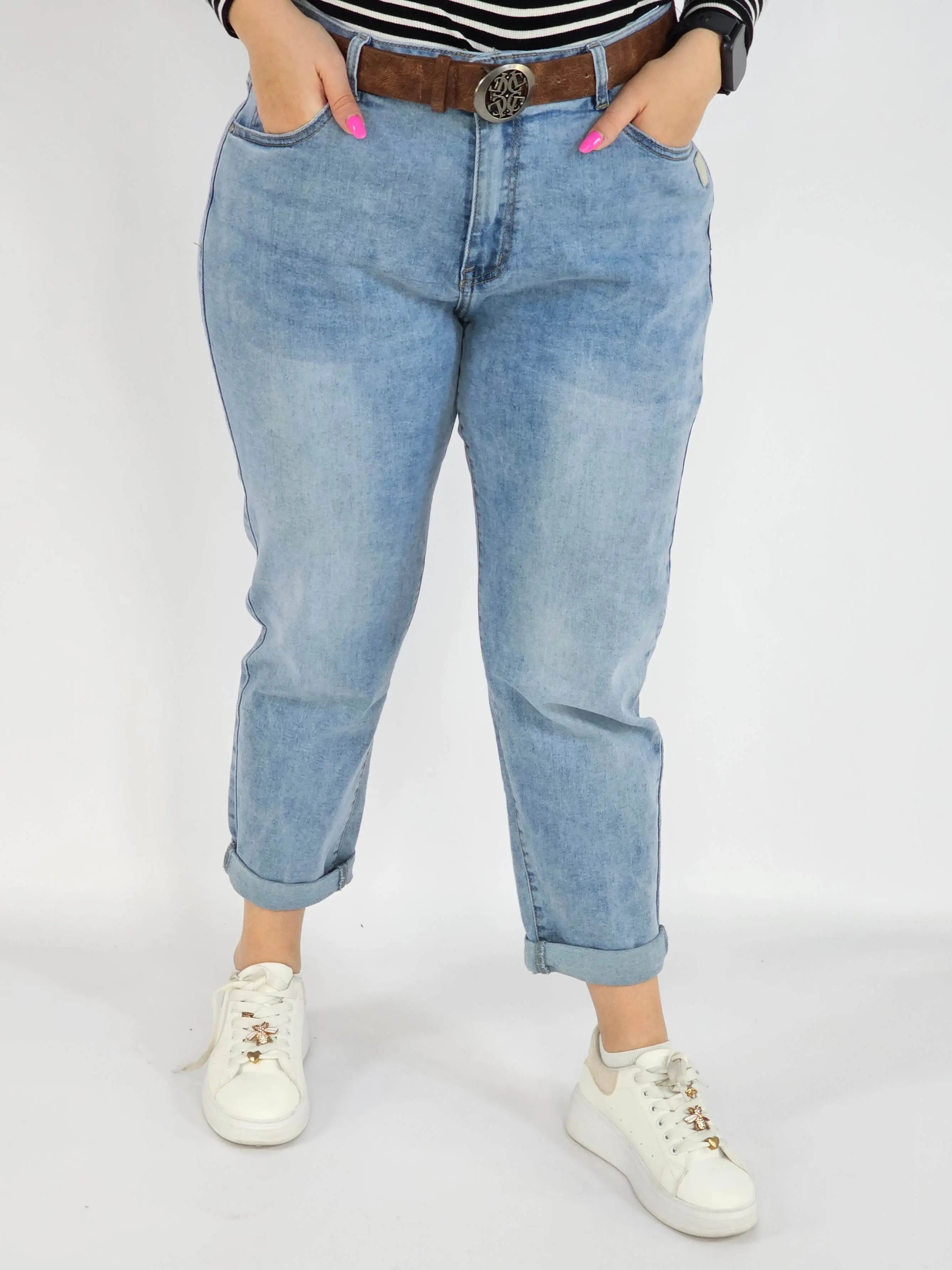Spodnie Plus Size Jasne Jeansy z Paskiem – Klasyczne i Wygodne XXL Stylowa XL