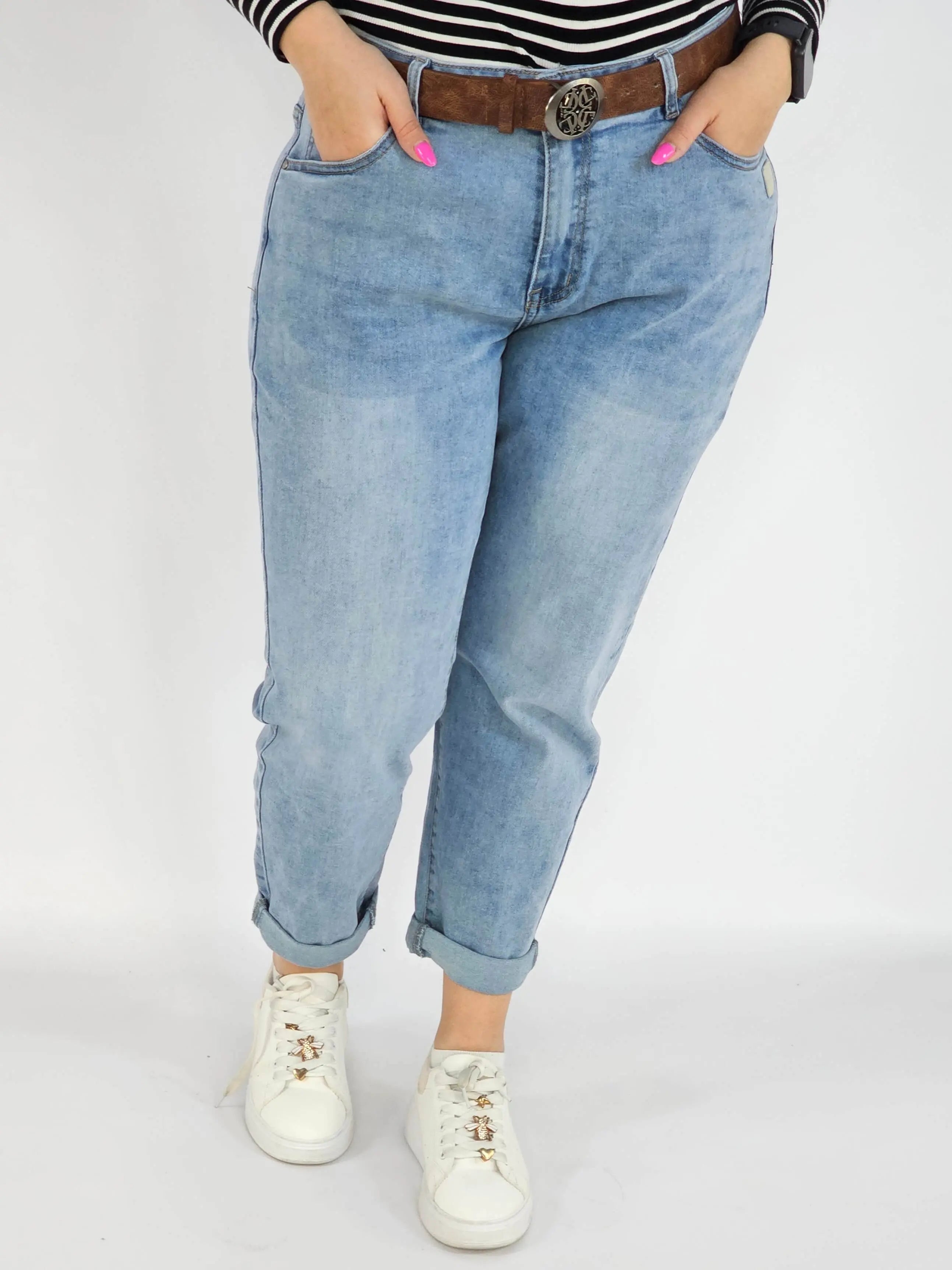 Spodnie Plus Size Jasne Jeansy z Paskiem – Klasyczne i Wygodne XXL Stylowa XL