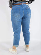 Spodnie Plus Size Niebieskie Jeansy z Paskiem – Klasyczne i Wygodne XXL Stylowa XL