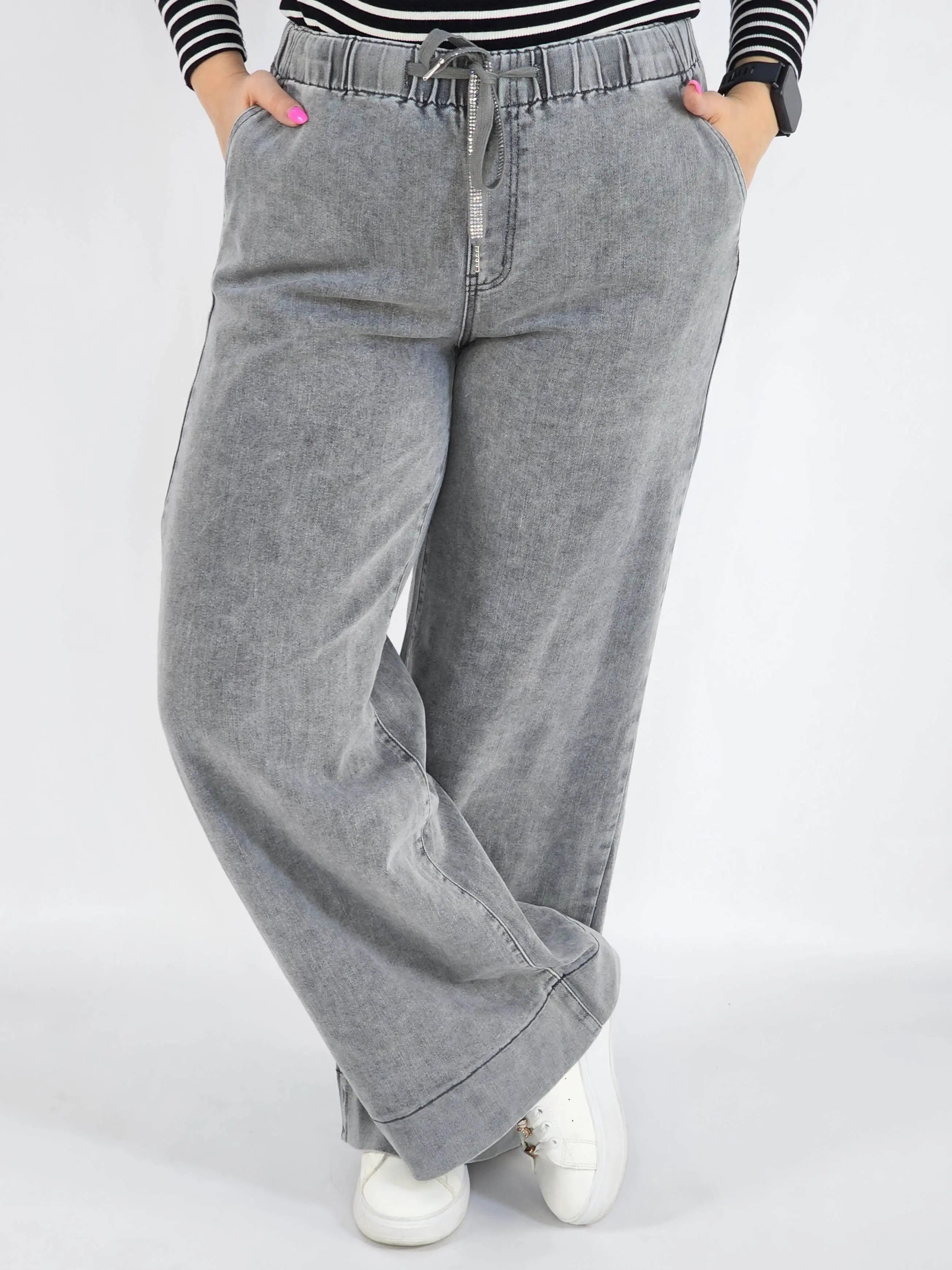 Spodnie Plus Size Szare Jeansy z Gumką w Pasie – Wygodne i Stylowe XXL Stylowa XL