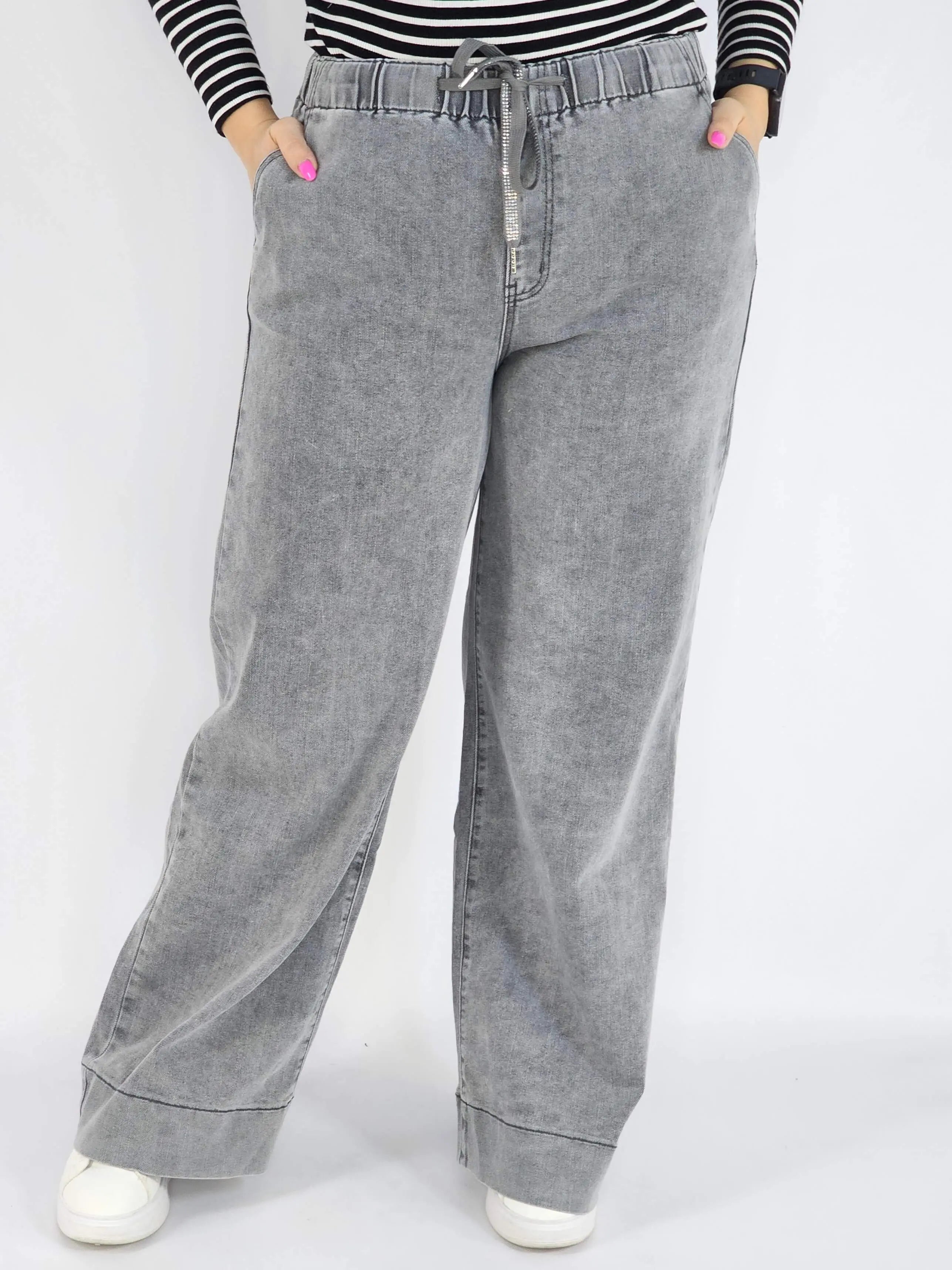 Spodnie Plus Size Szare Jeansy z Gumką w Pasie – Wygodne i Stylowe XXL Stylowa XL