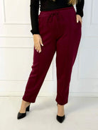 Spodnie dresowe plus size z wiązaniem – wygodne spodnie XXL na co dzień Stylowa XL