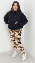 Spodnie gnieciuchy z wzorem moro brąz Stylowa XL